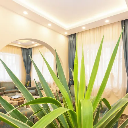 Hotel Legend Tulip