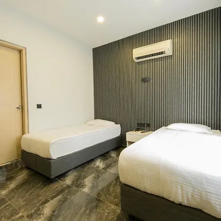 Legend Tulip Hotel 3*
