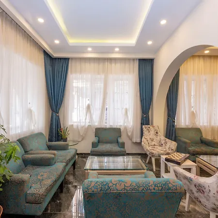 Legend Tulip Hotell *